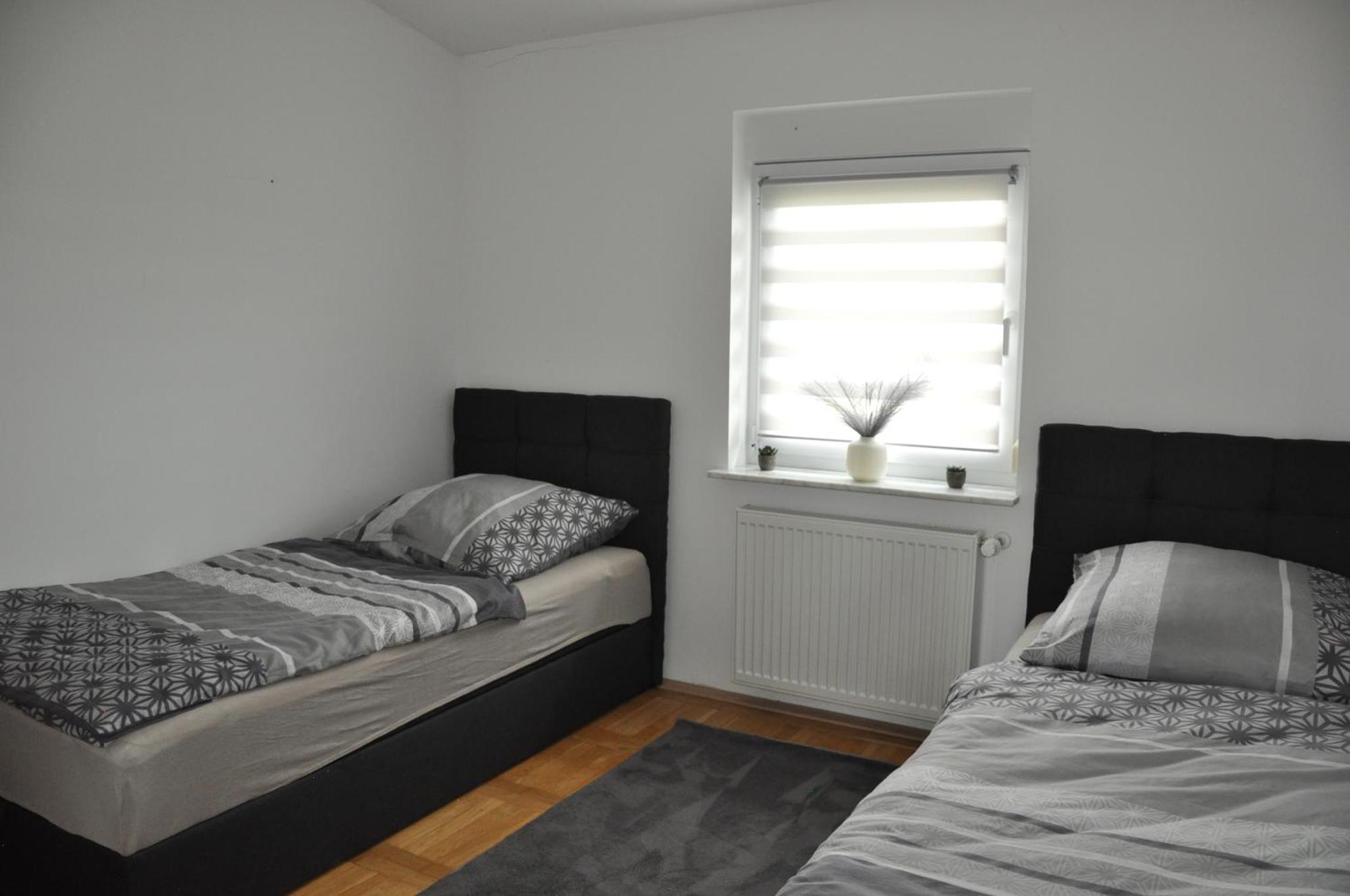 Ferienwohnung "Julka" Kostenloses W-Lan Giebelstadt Luaran gambar